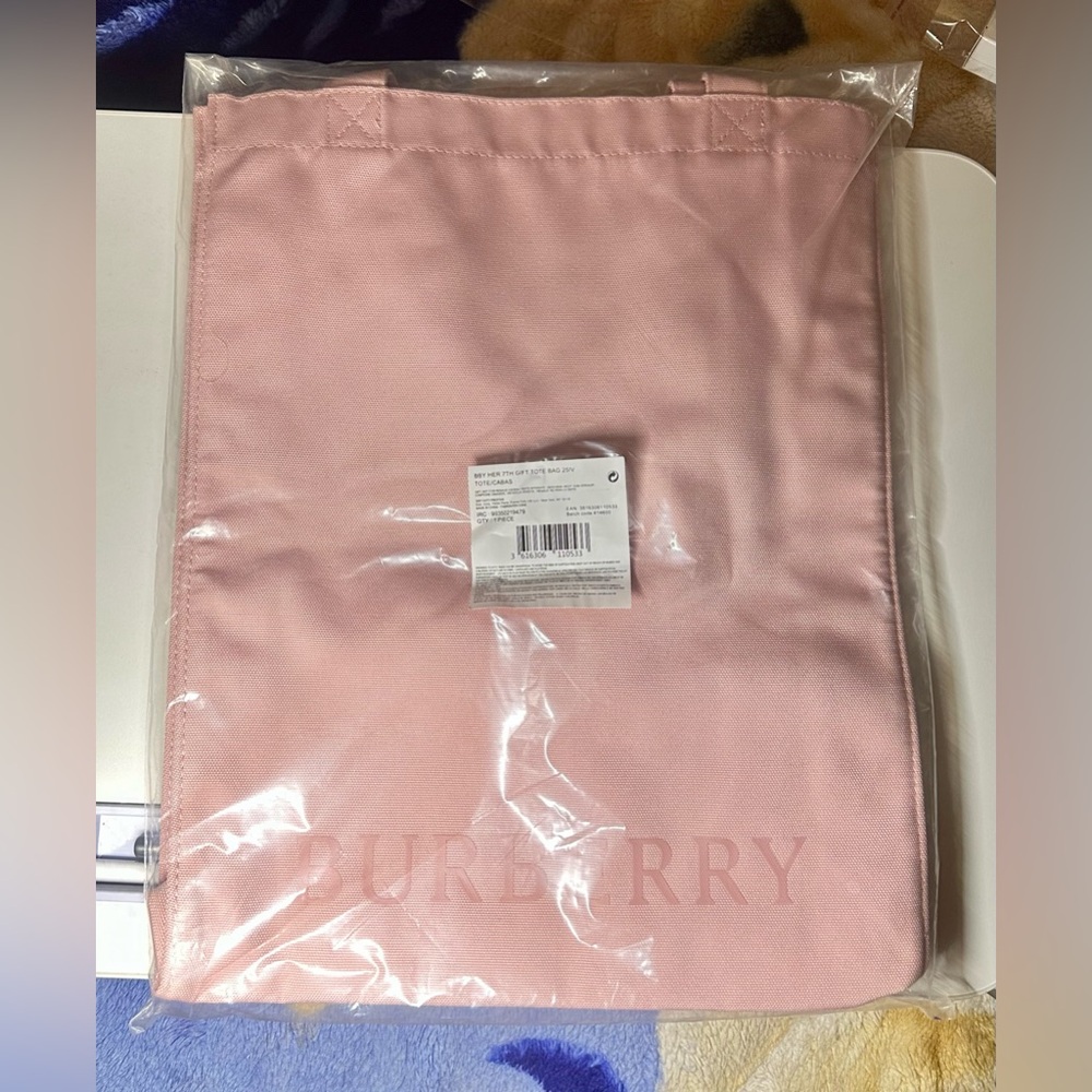 Burberry Beauty Shopper Bag in Soft Pink Canvas Tote Bag GWP NWT - Picture 7 of 9